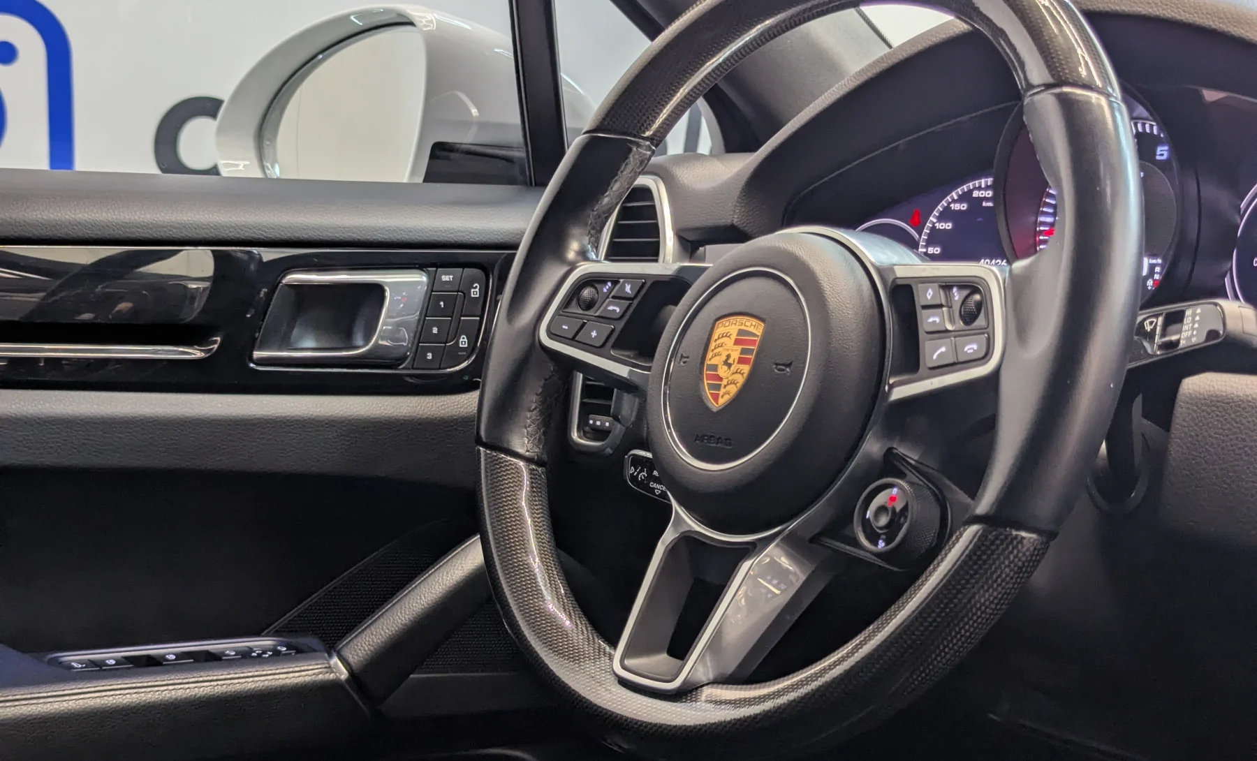 Porsche Cayenne S 2023 — interior 2 de 10