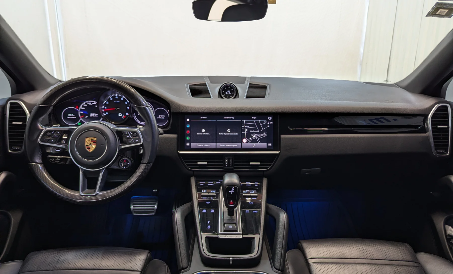 Porsche Cayenne S 2023 — interior 8 de 10