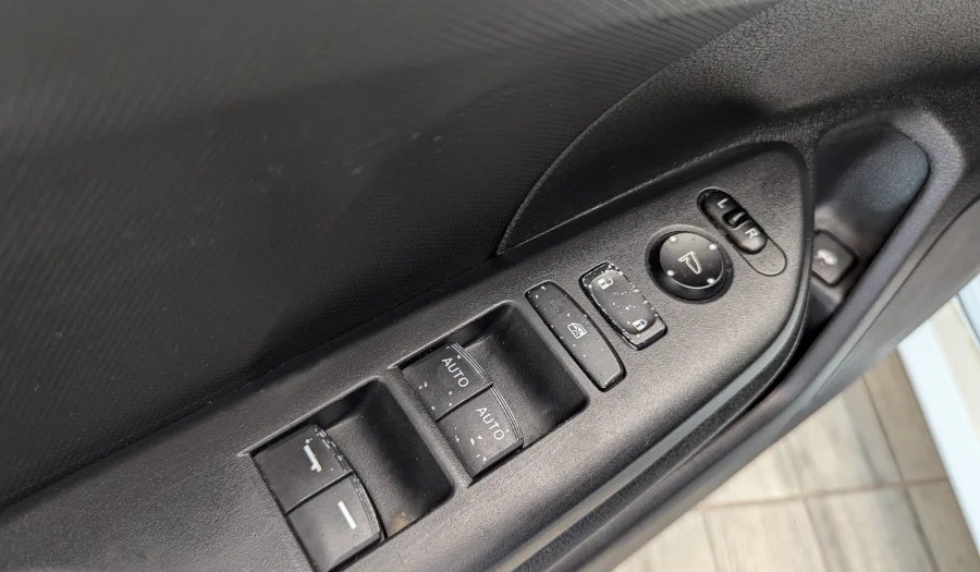 Honda Civic LX 2020 — imperfección 1 de 3