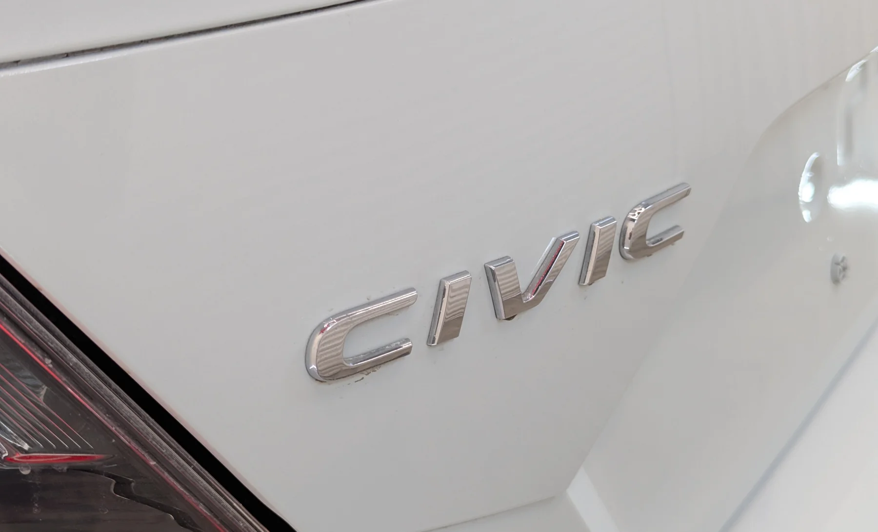 Honda Civic LX 2020 — exterior 7 de 10