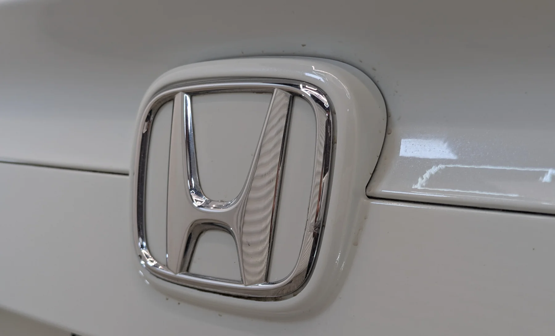 Honda Civic LX 2020 — exterior 8 de 10