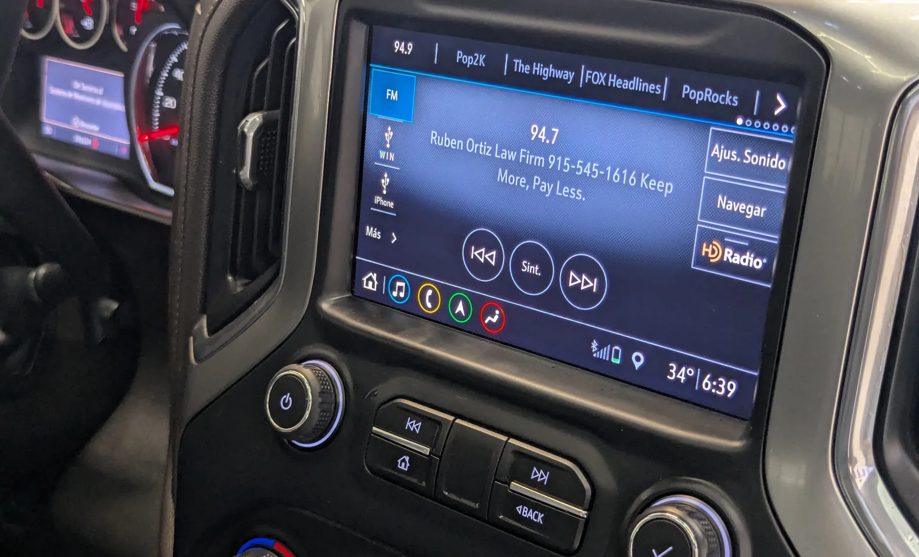 Chevrolet Silverado 1500 LTZ 2019 — interior 5 de 10
