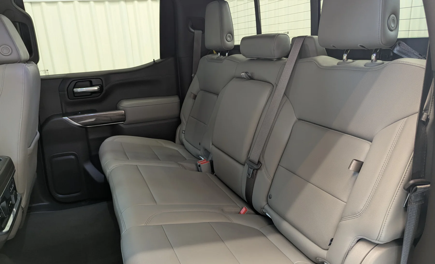 Chevrolet Silverado 1500 LTZ 2019 — interior 9 de 10