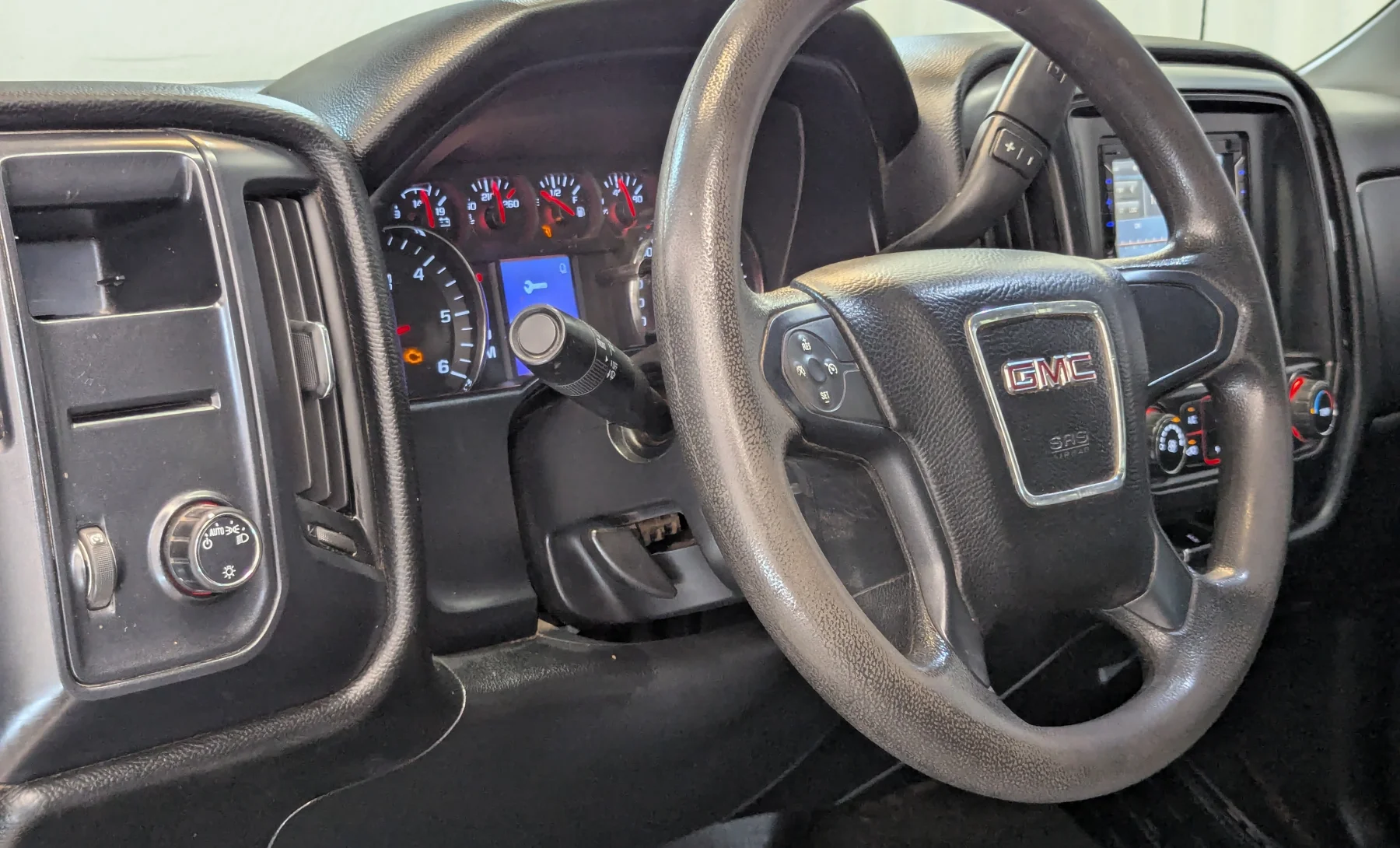 GMC Sierra 1500 SLE 2014 — interior 2 de 10