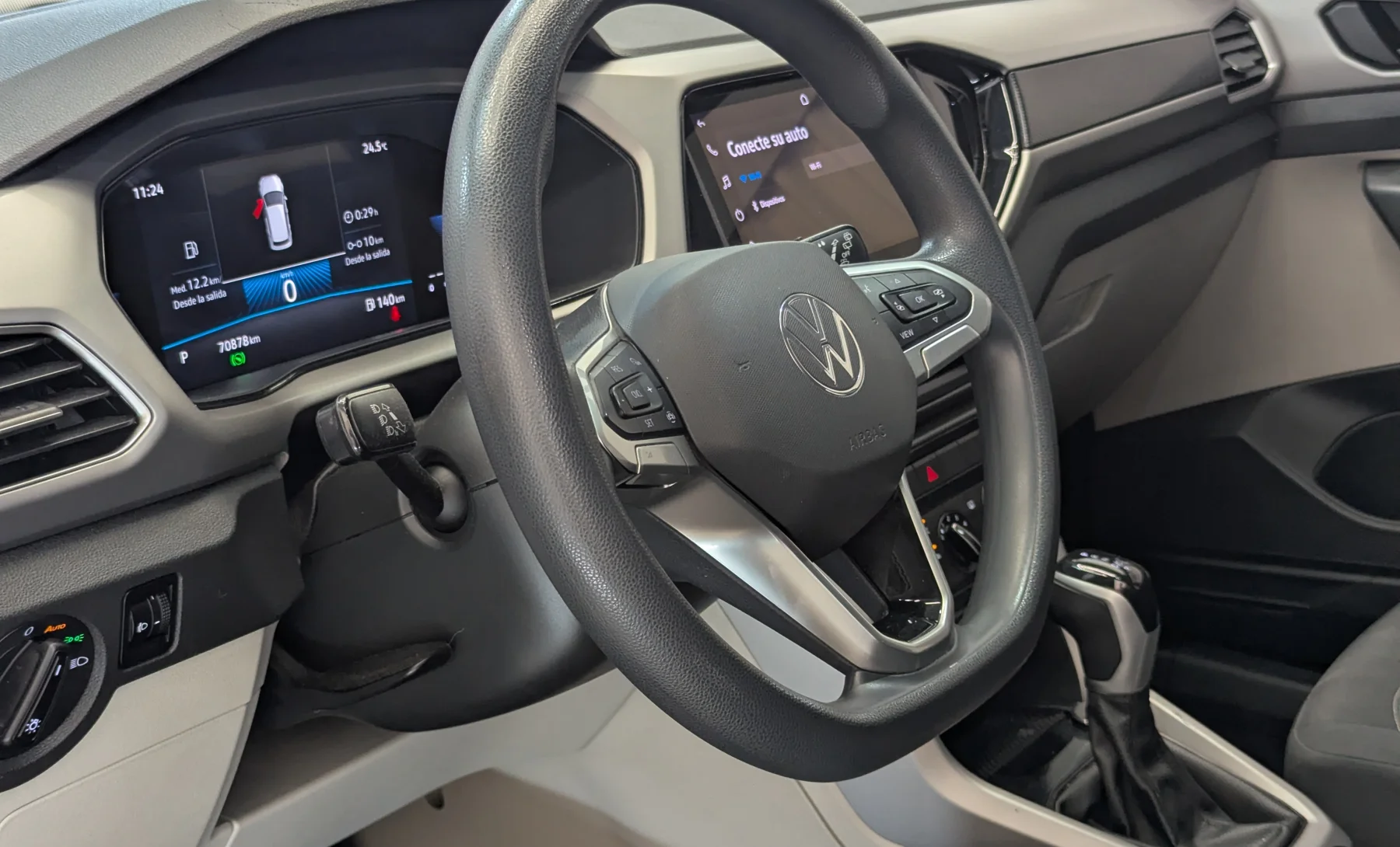 Volkswagen Taigun Trendline 2023 — interior 1 de 10