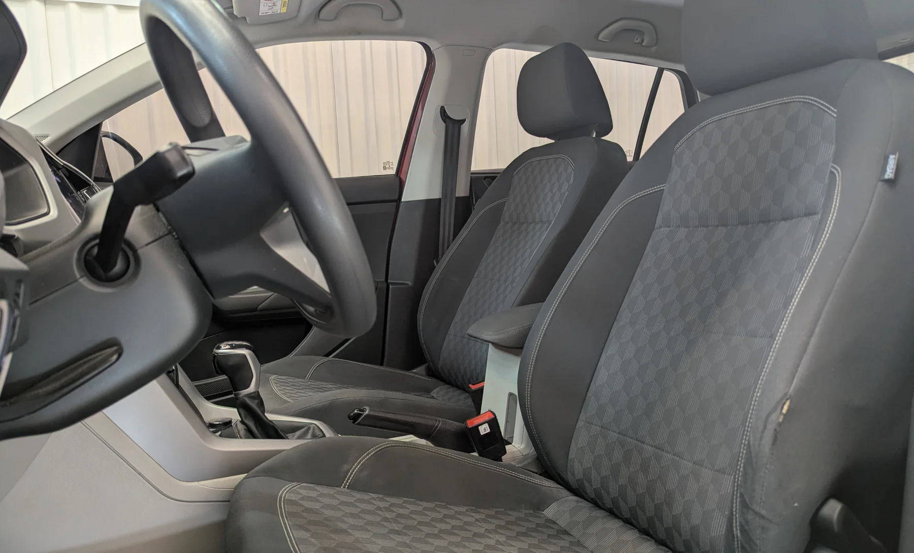 Volkswagen Taigun Trendline 2023 — interior 2 de 10