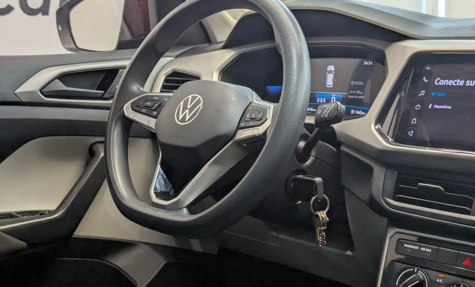 Volkswagen Taigun Trendline 2023 — interior 3 de 10
