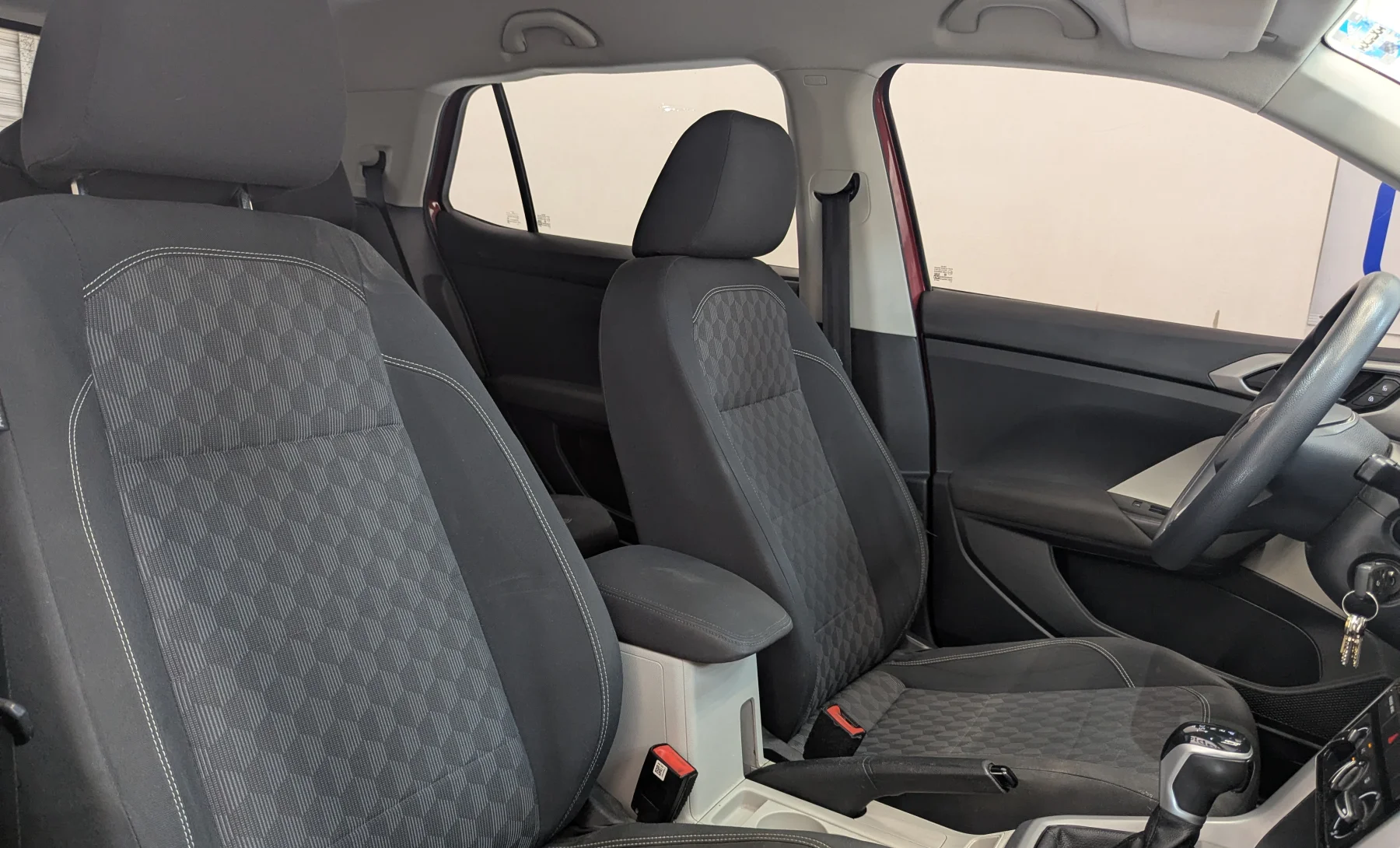 Volkswagen Taigun Trendline 2023 — interior 8 de 10