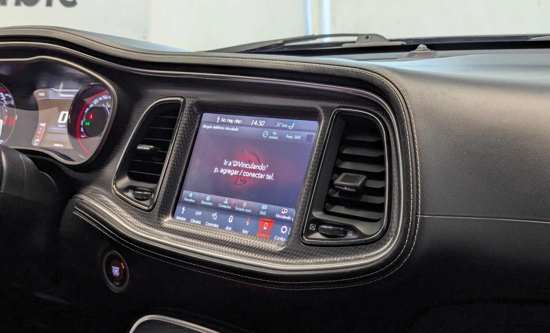 Dodge Challenger SRT Hellcat Widebody 2020 — interior 6 de 10
