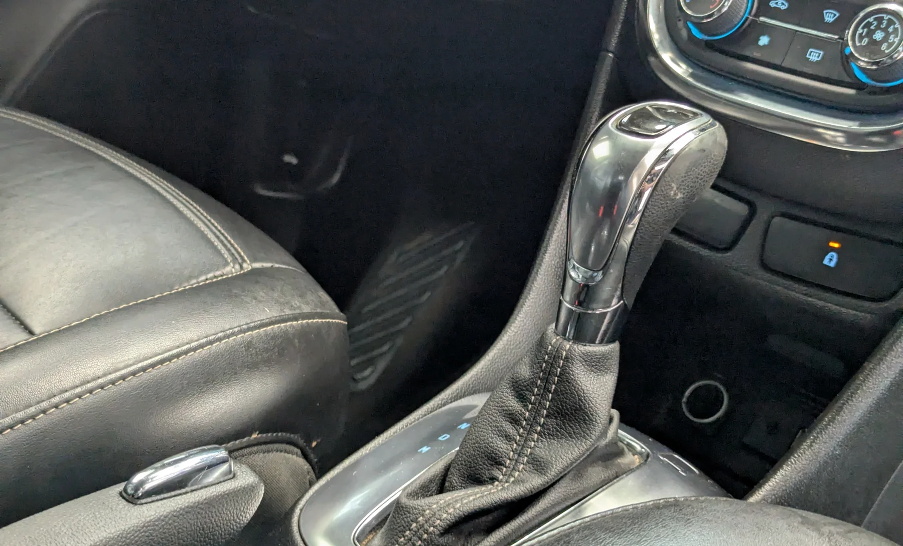 Buick Encore Leather 2014 — interior 3 de 10