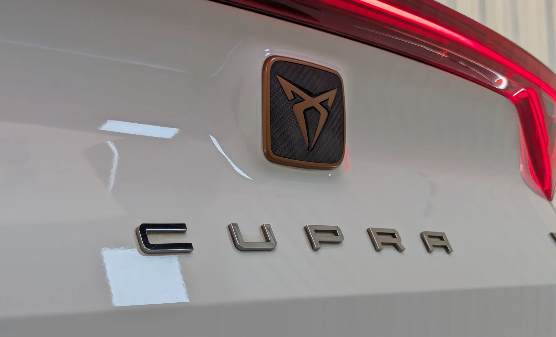 Cupra Formentor VZ 2023 — exterior 8 de 10