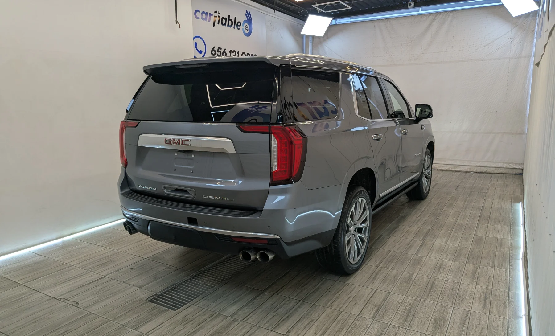 GMC Yukon Denali 2021 — exterior 4 de 10