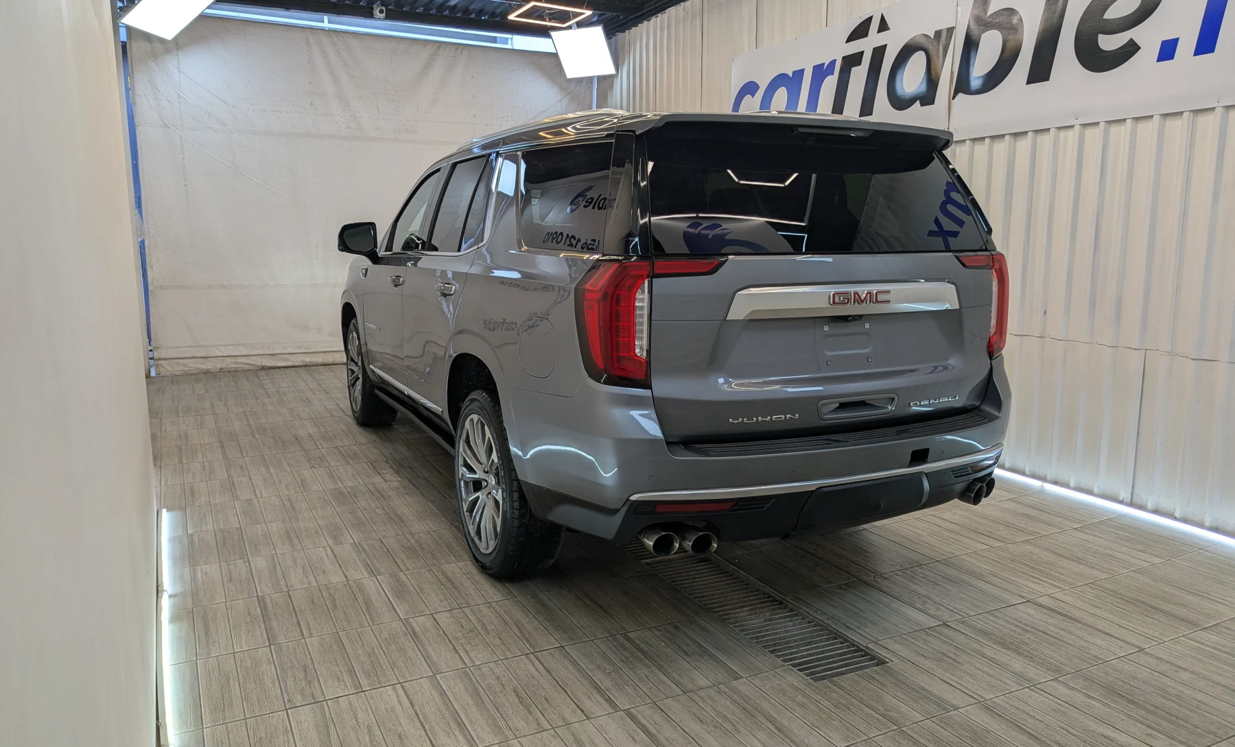 GMC Yukon Denali 2021 — exterior 6 de 10