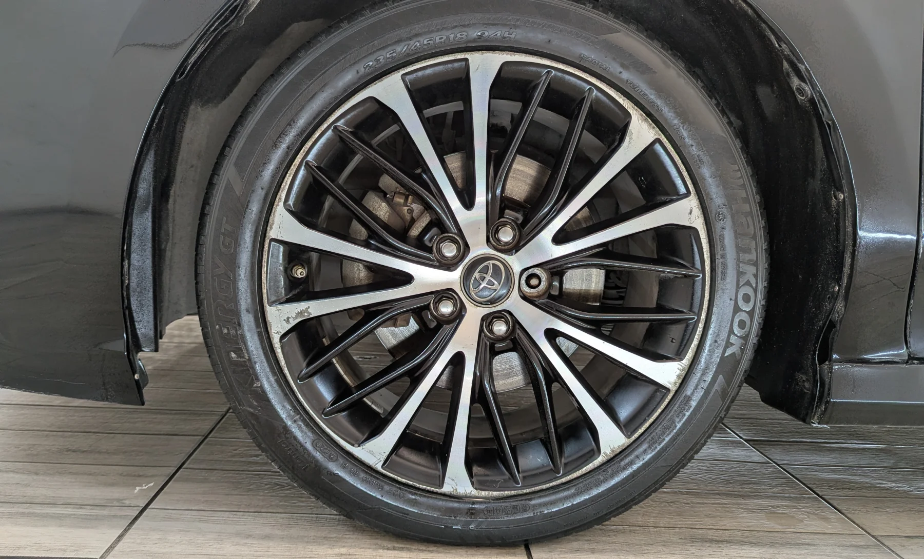 Toyota Camry SE 2019 — exterior 10 de 10