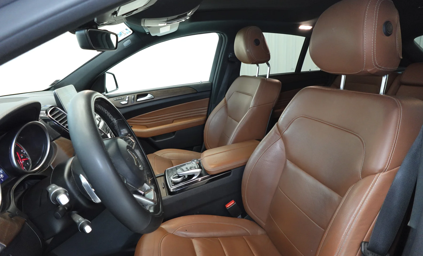 Mercedes-Benz GLE 43 BI TURBO 2018 — interior 3 de 10