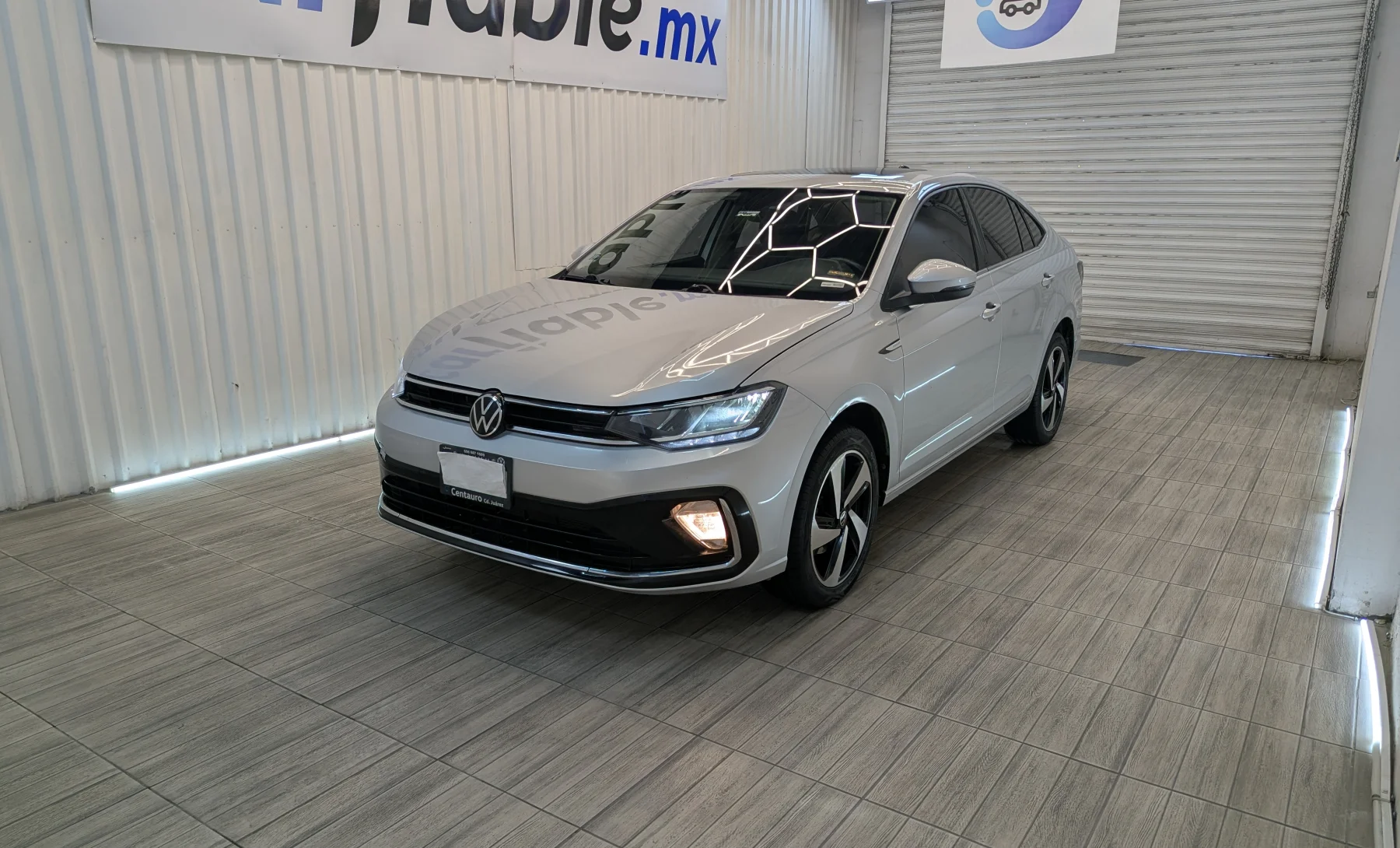 Volkswagen Virtus Highline 2024 — exterior 1 de 10