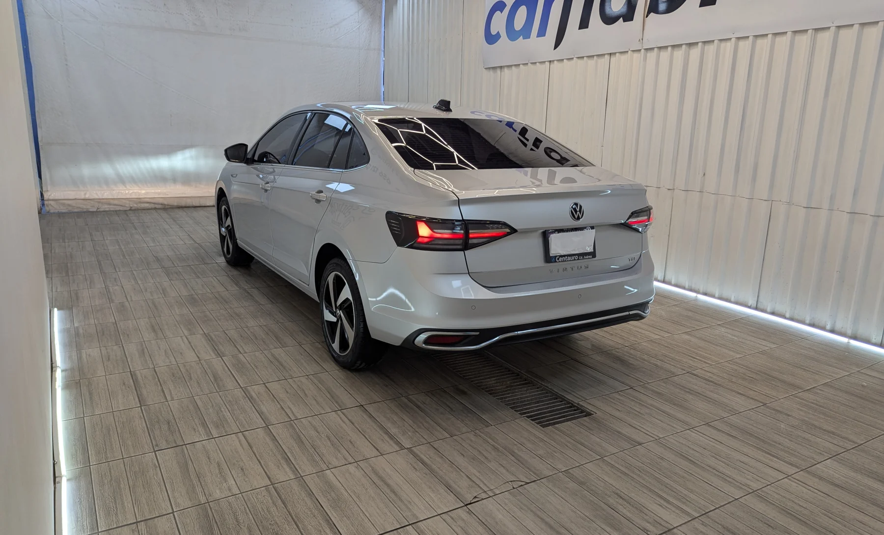 Volkswagen Virtus Highline 2024 — exterior 6 de 10