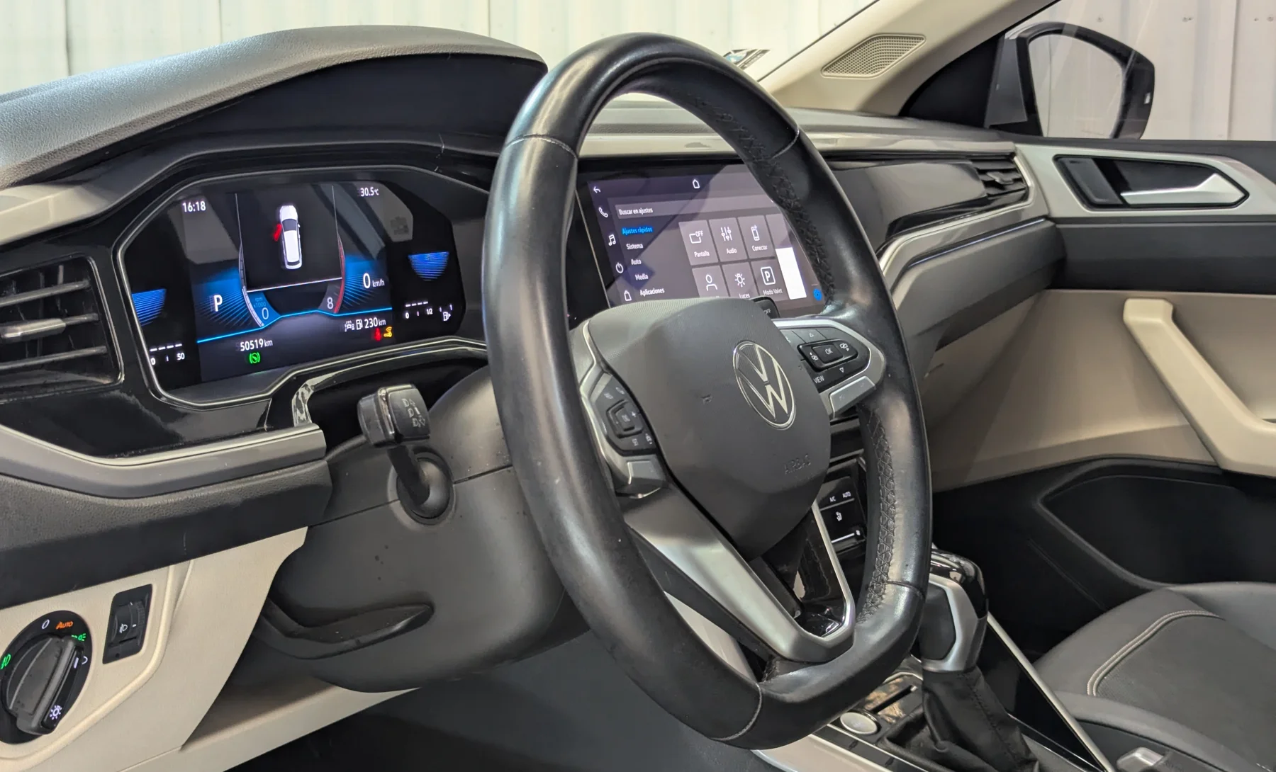 Volkswagen Virtus Highline 2024 — interior 1 de 10