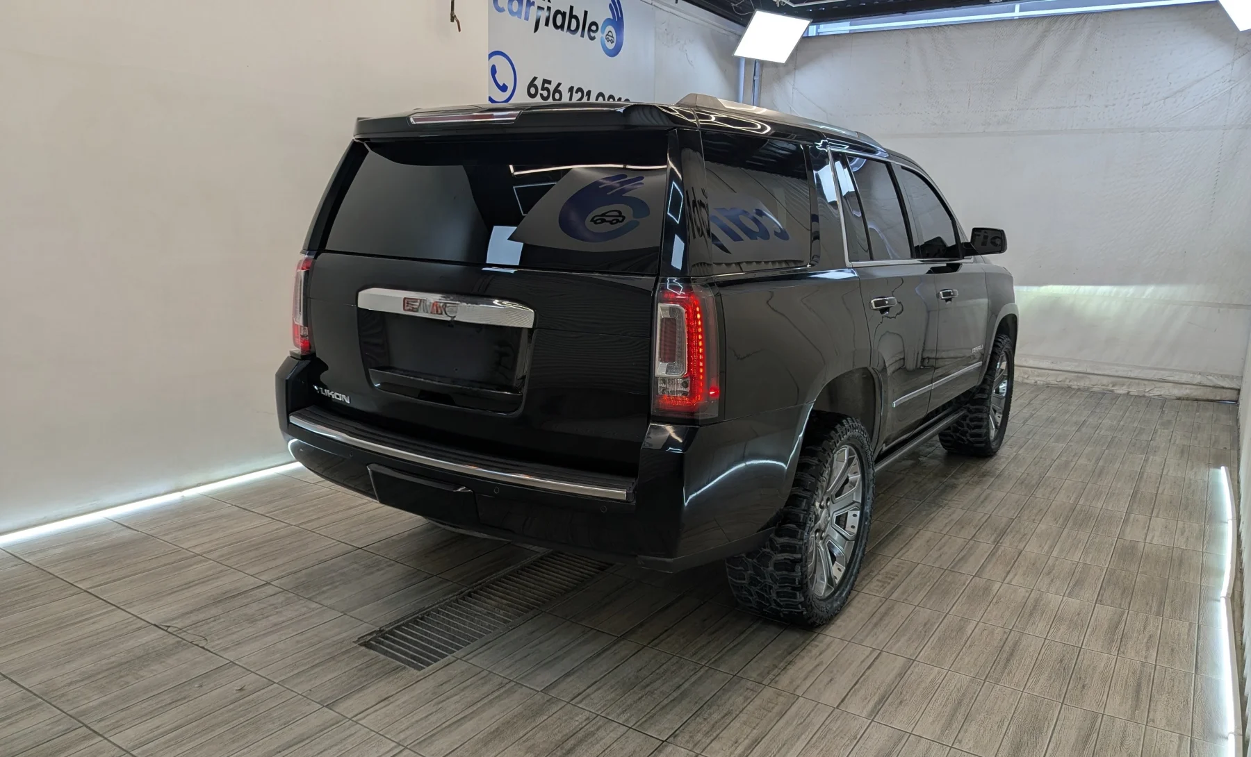 GMC Yukon XL Denali 2020 — exterior 6 de 10