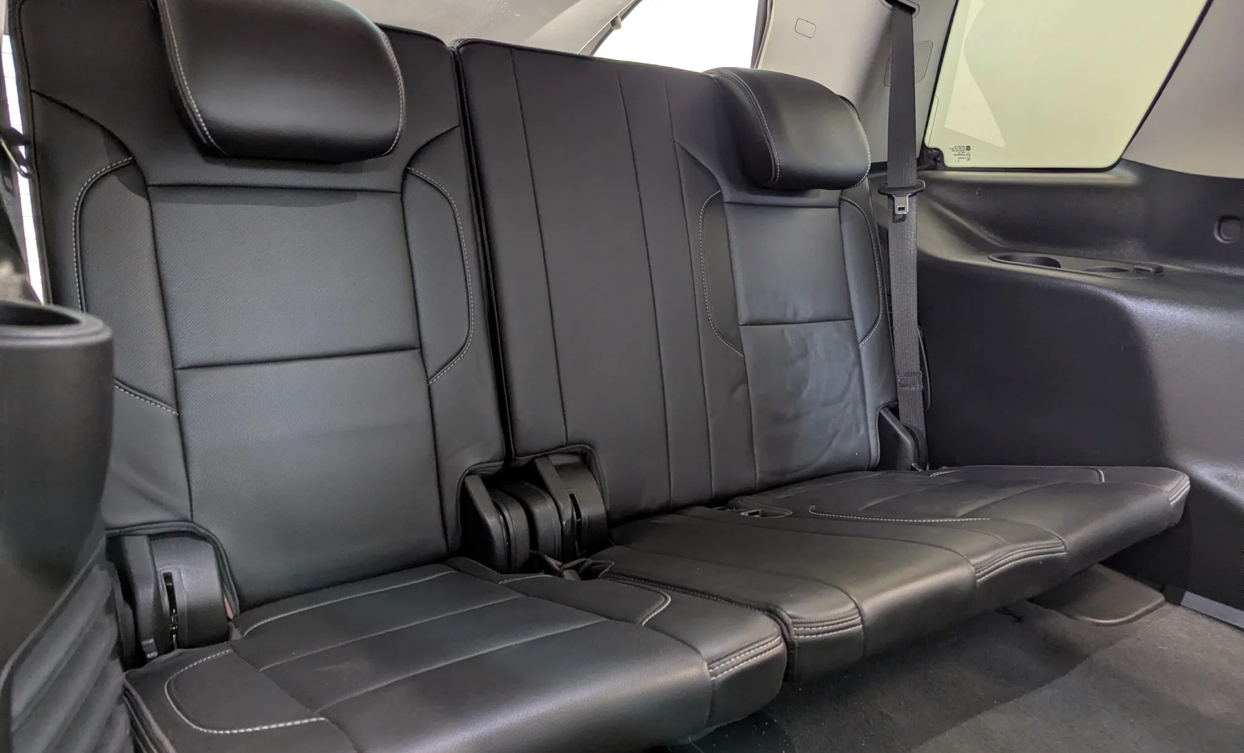 GMC Yukon XL Denali 2020 — interior 9 de 10