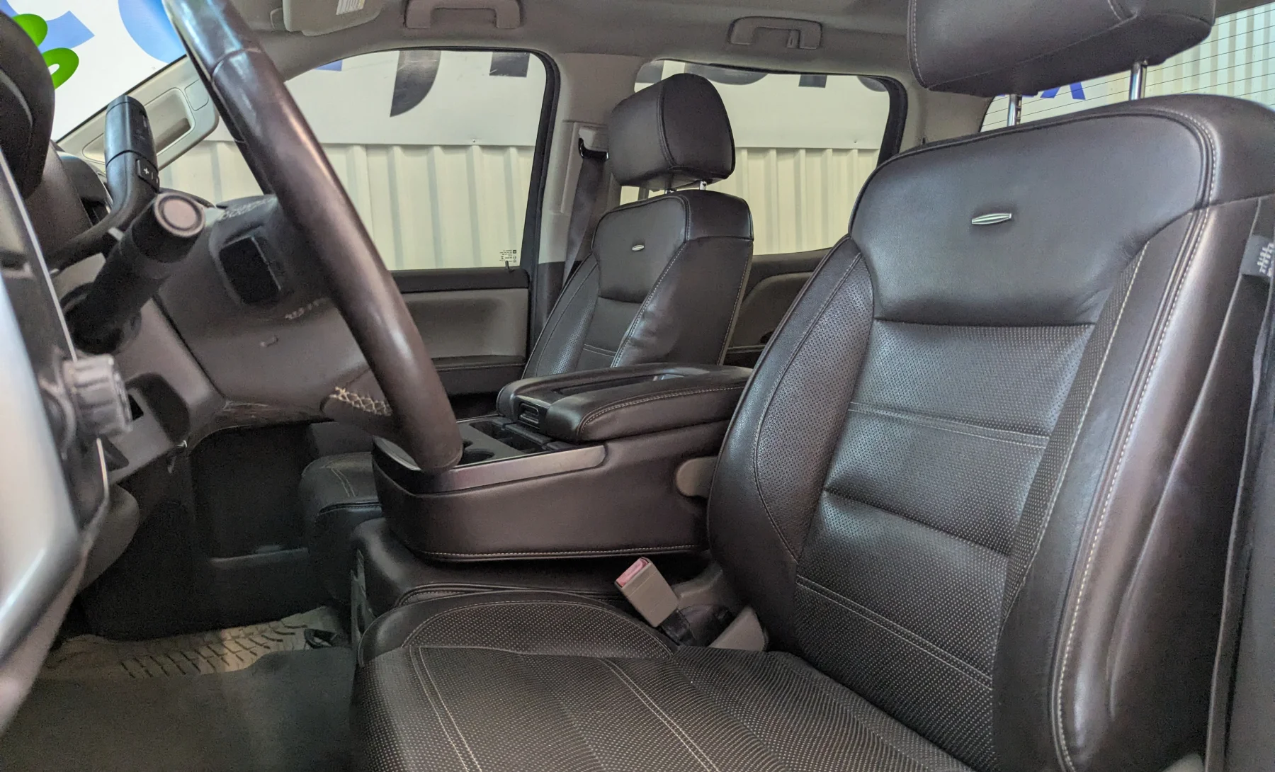 Chevrolet Silverado 1500 Custom 2017 — interior 3 de 10
