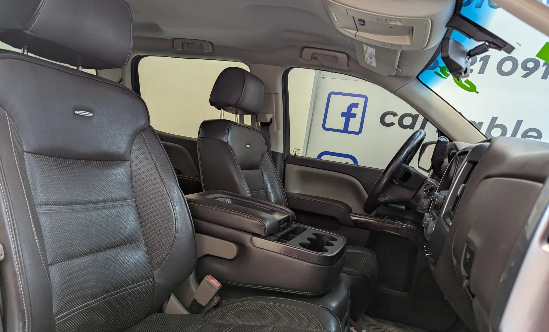 Chevrolet Silverado 1500 Custom 2017 — interior 5 de 10
