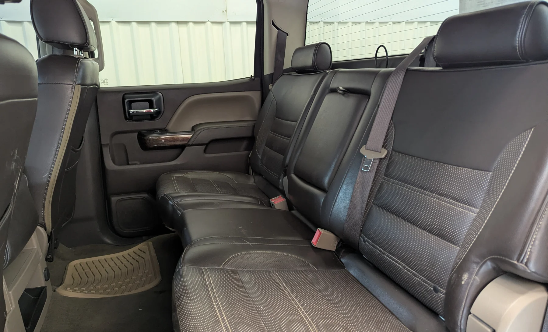 Chevrolet Silverado 1500 Custom 2017 — interior 9 de 10
