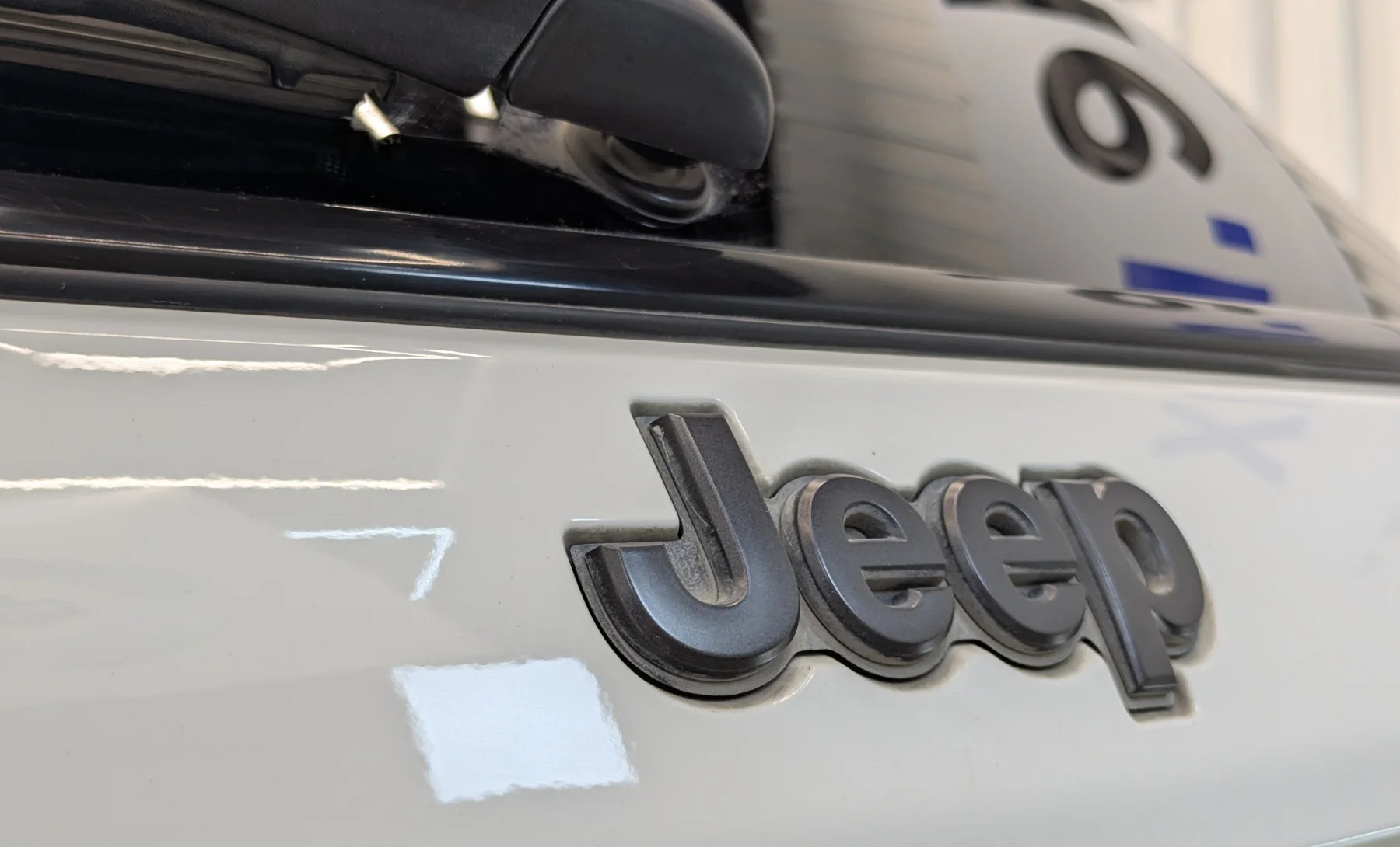 Jeep Compass Altitude 2023 — exterior 8 de 10