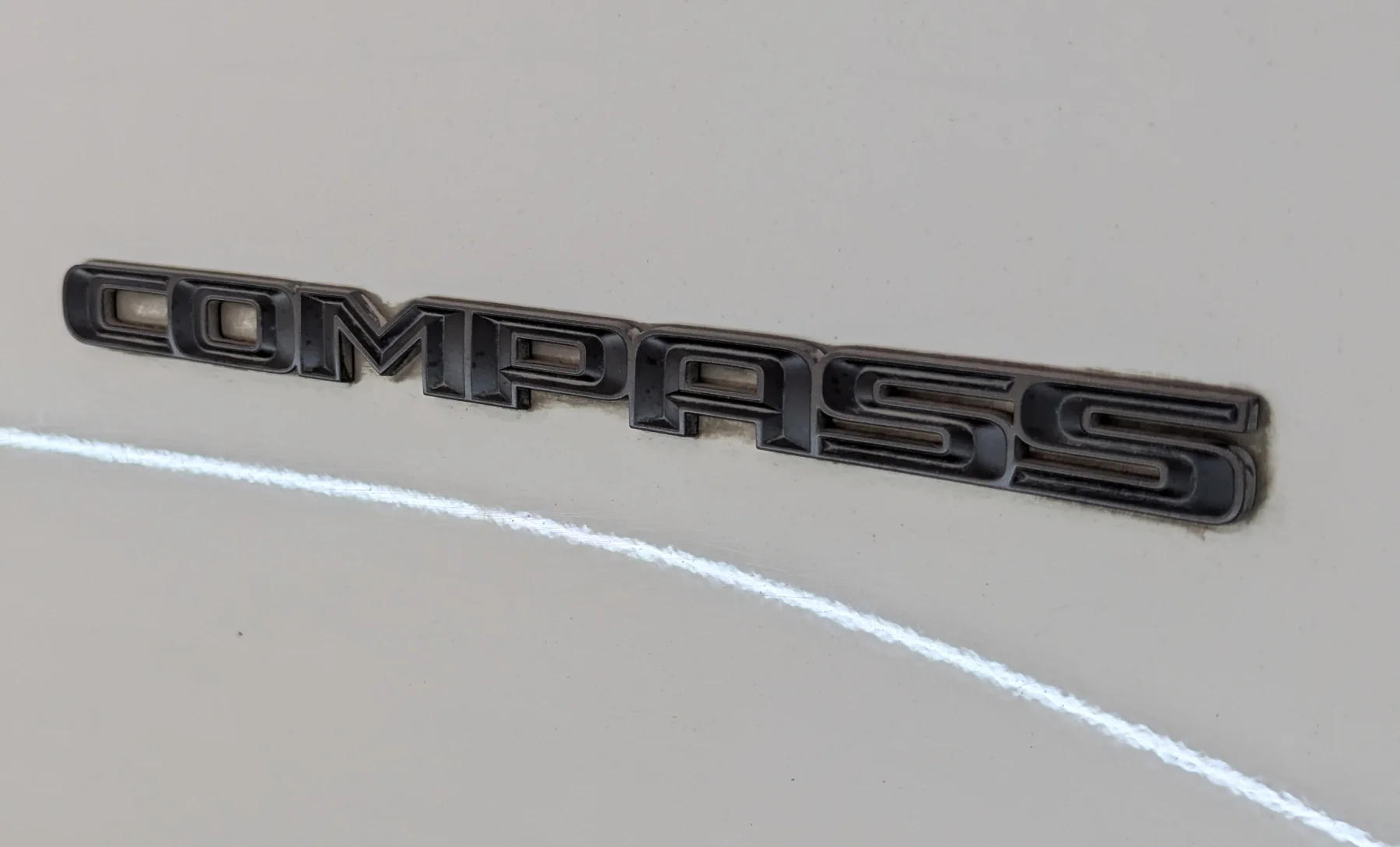 Jeep Compass Altitude 2023 — exterior 9 de 10