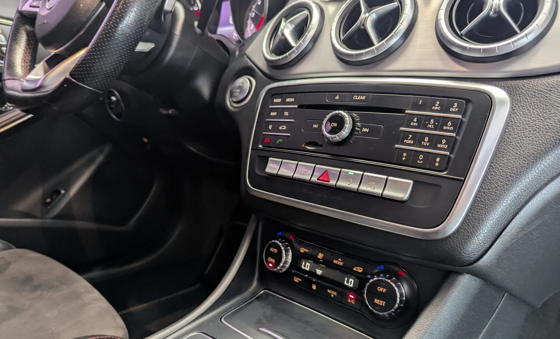 Mercedes-Benz CLA250 Sport 2019 — interior 5 de 10