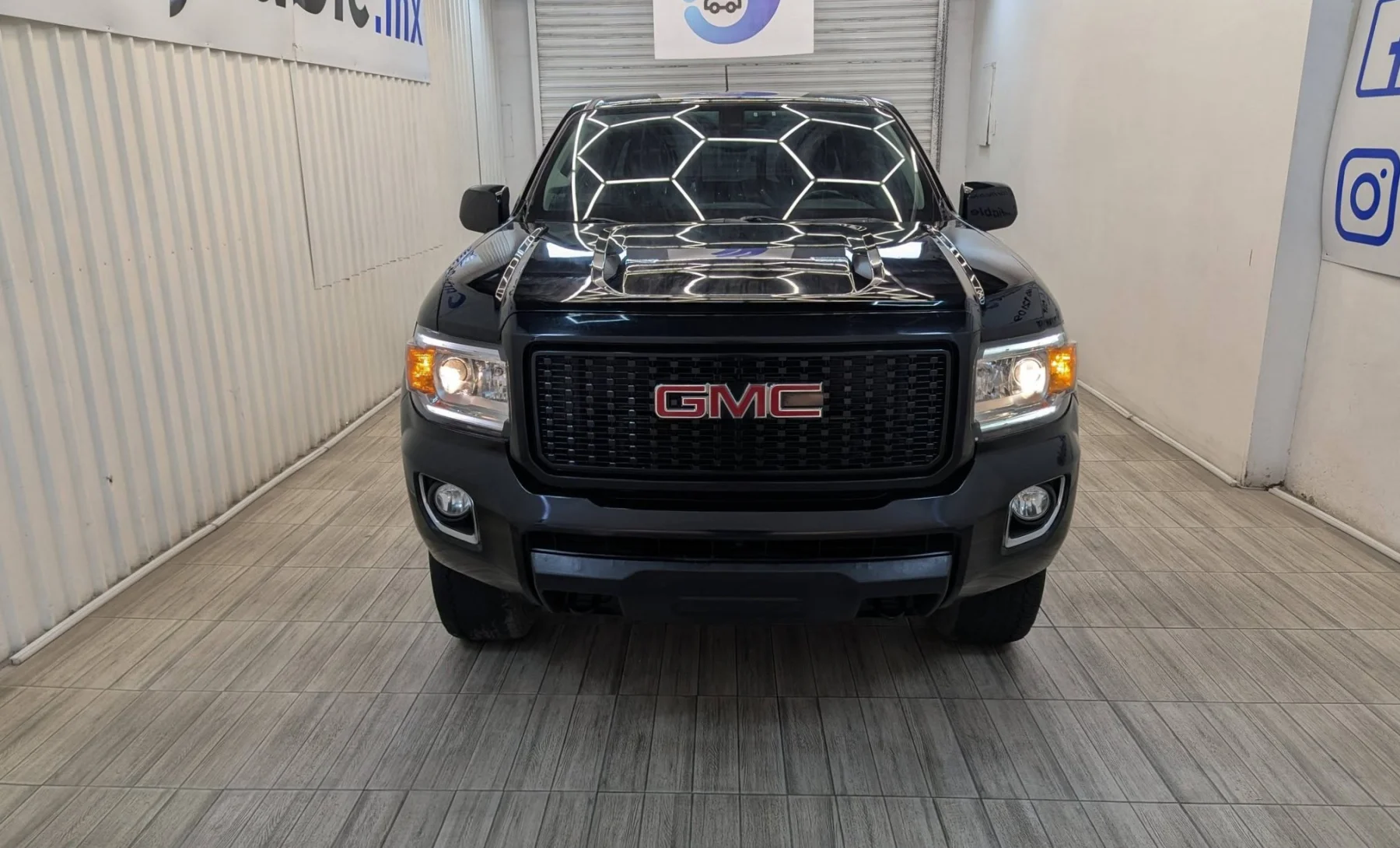 GMC Canyon All Terrain 2019 — exterior 2 de 10