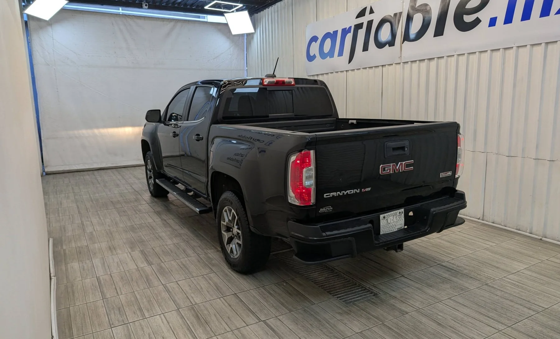 GMC Canyon All Terrain 2019 — exterior 6 de 10