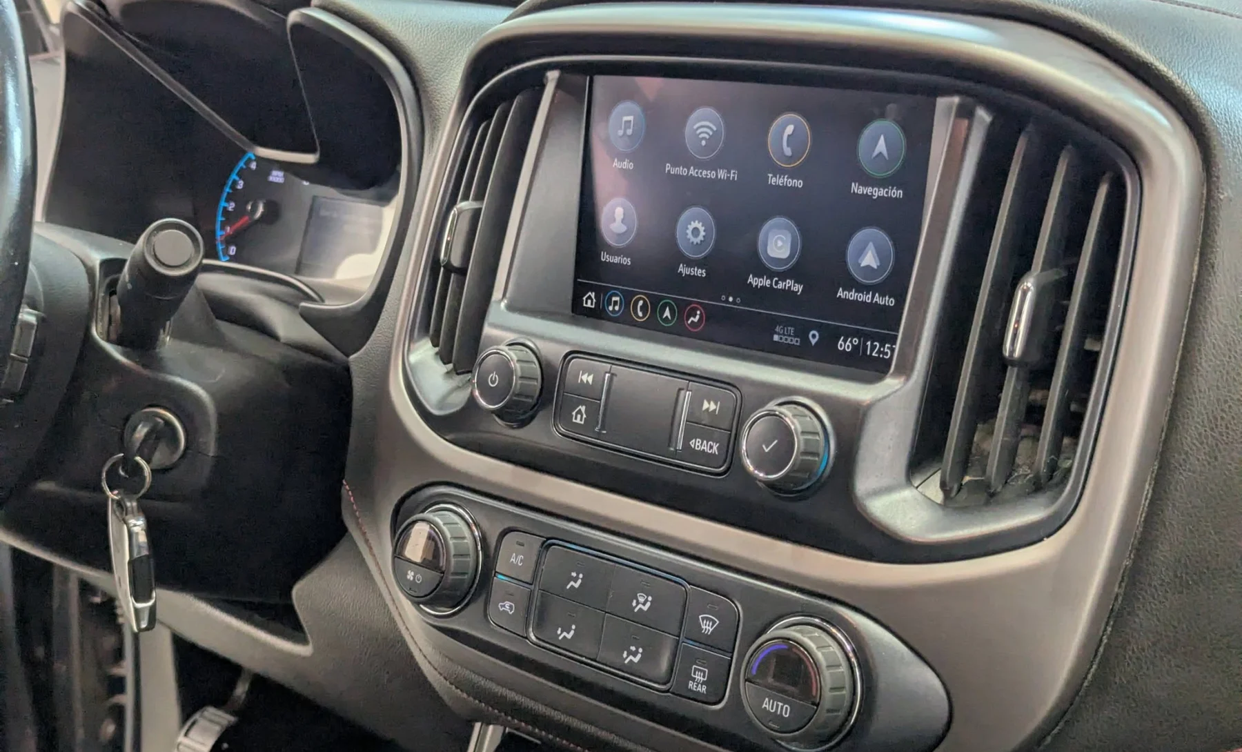 GMC Canyon All Terrain 2019 — interior 3 de 10
