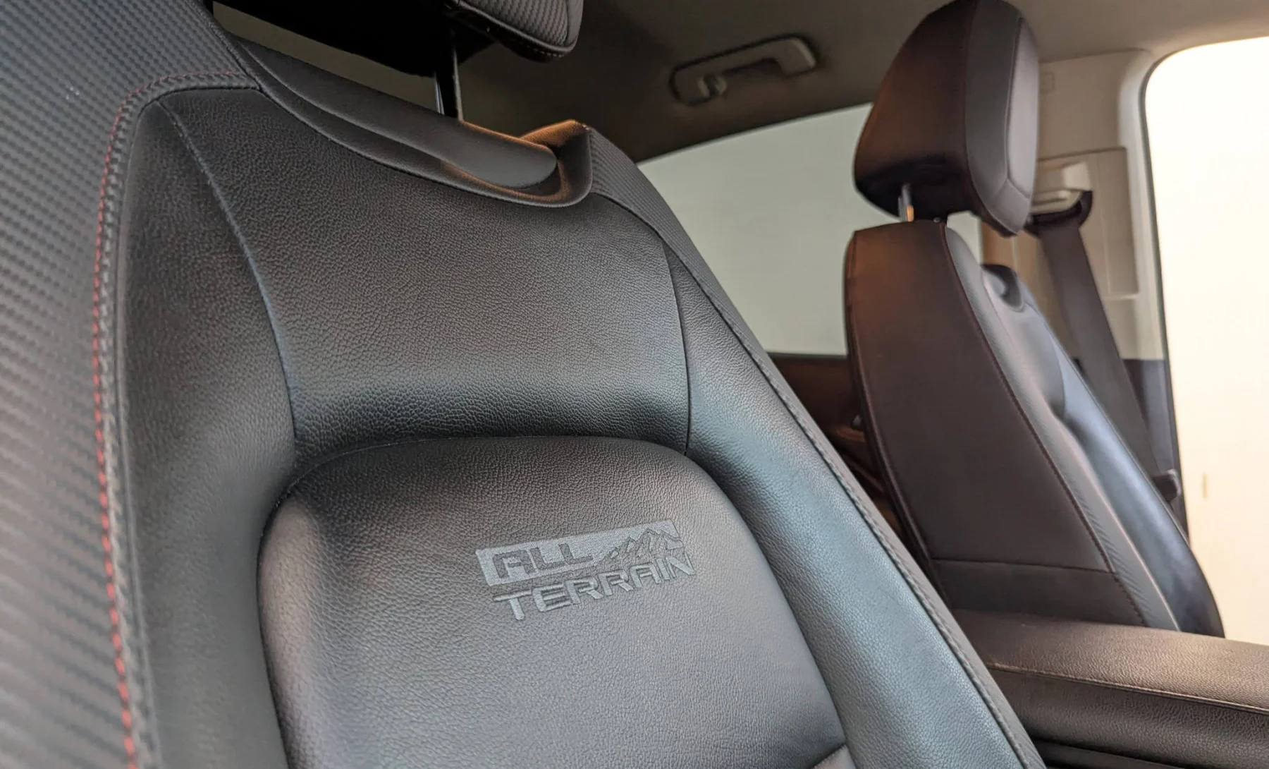 GMC Canyon All Terrain 2019 — interior 6 de 10