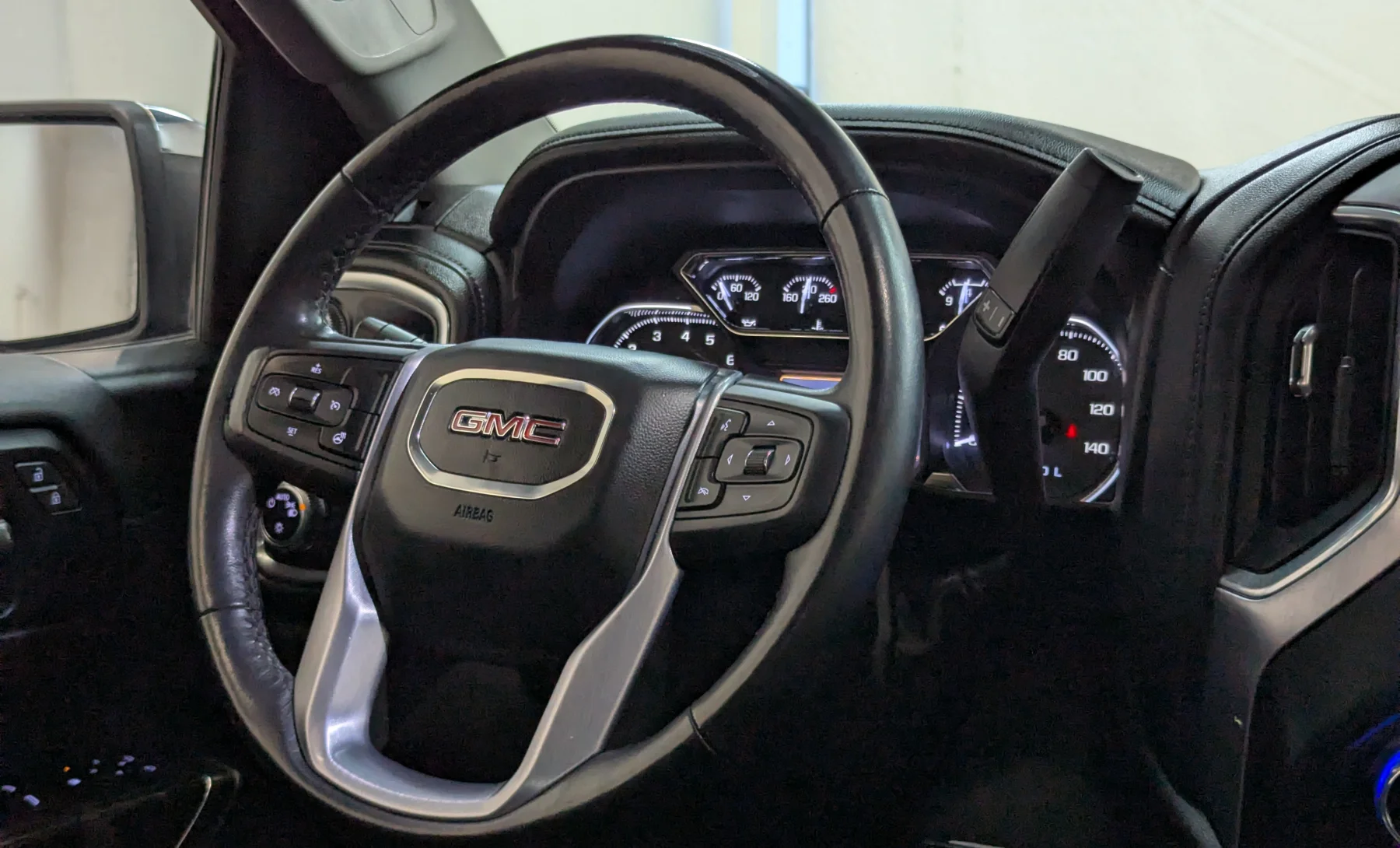 GMC Sierra 1500 Base 2020 — interior 3 de 10