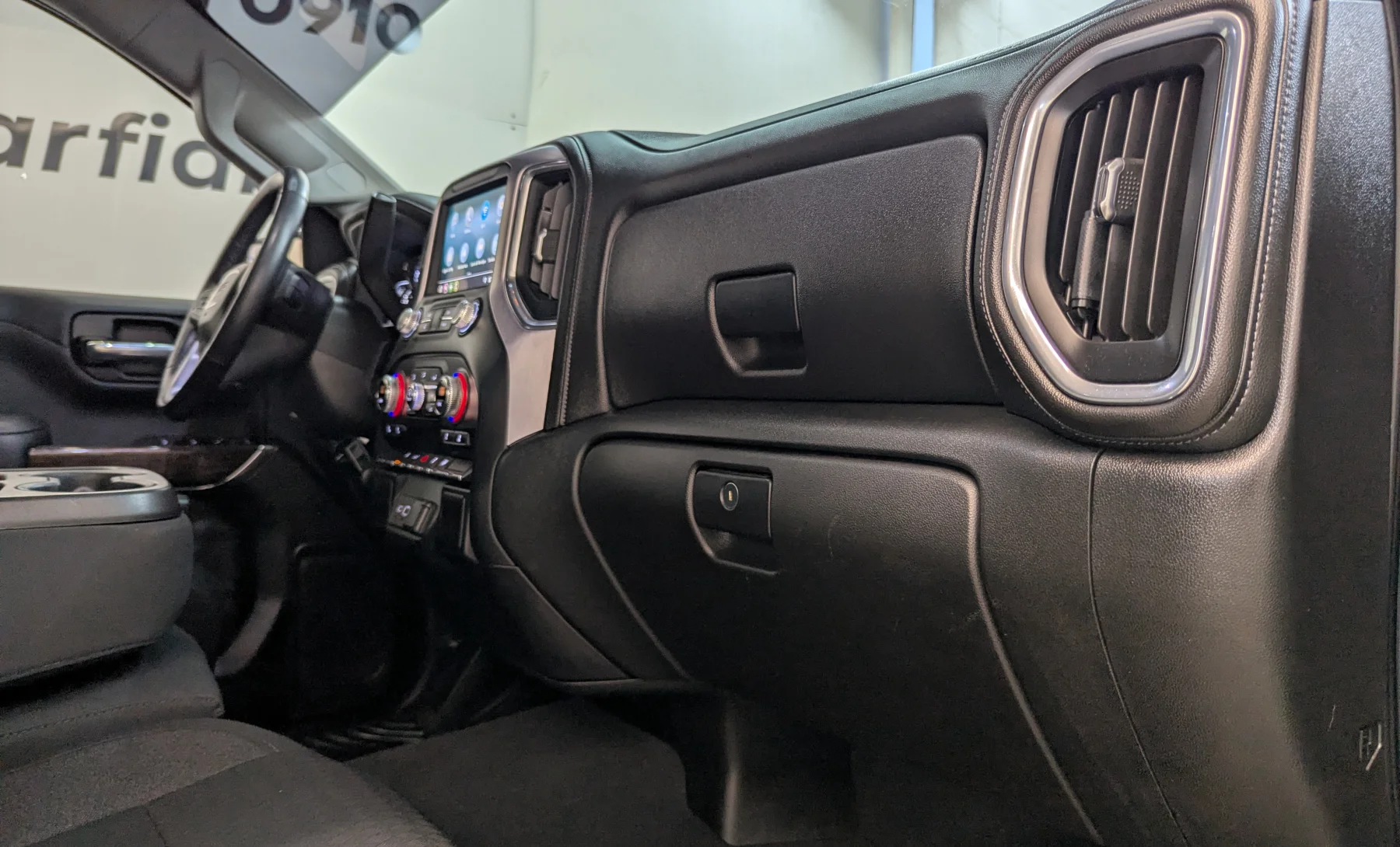 GMC Sierra 1500 Base 2020 — interior 7 de 10