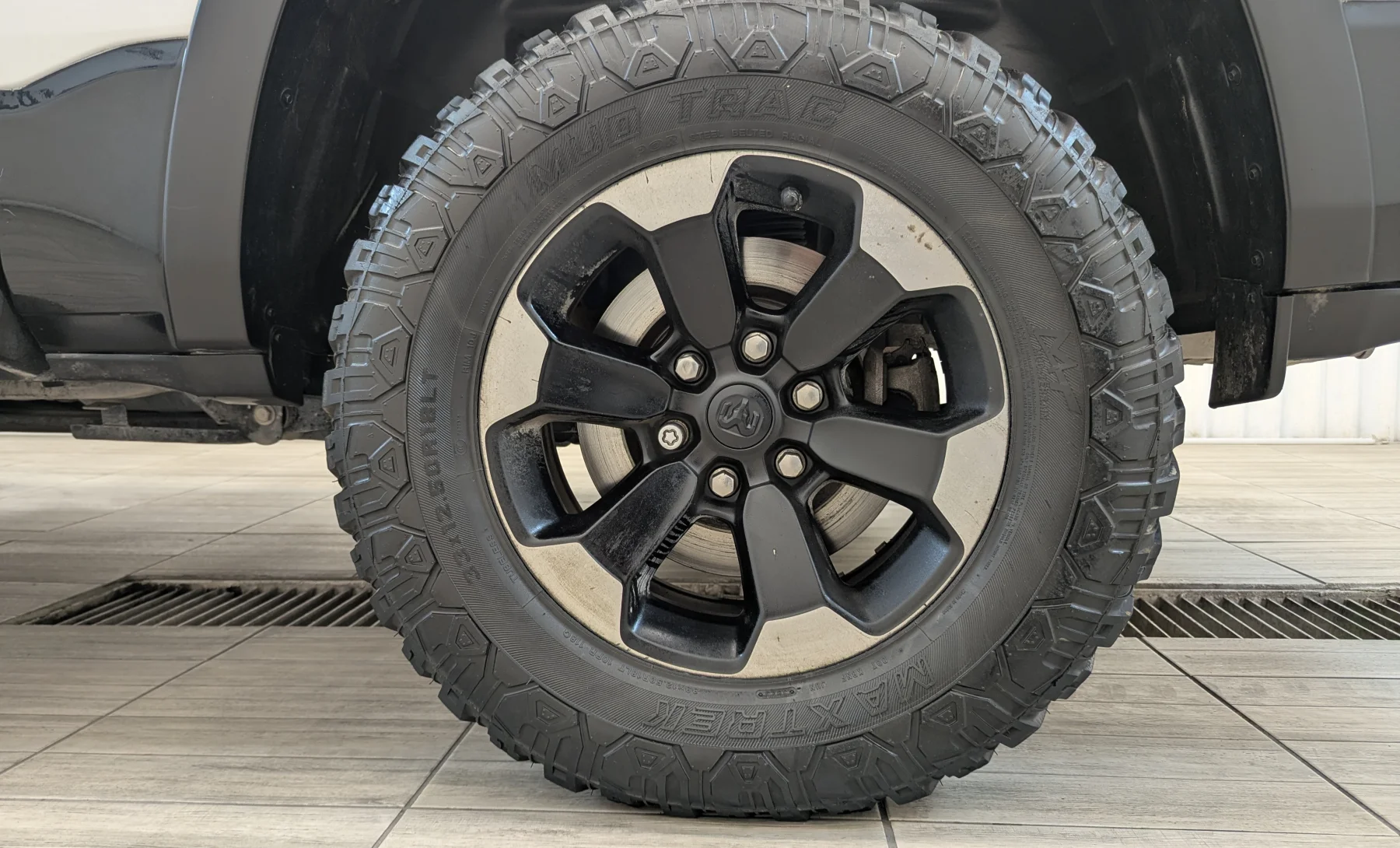 Ram 1500 Rebel 2019 — exterior 10 de 10