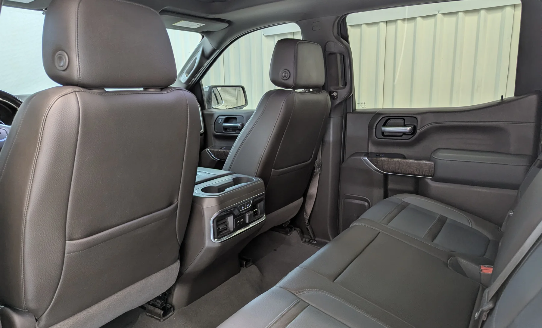 GMC Sierra 1500 Denali 2019 — interior 9 de 10