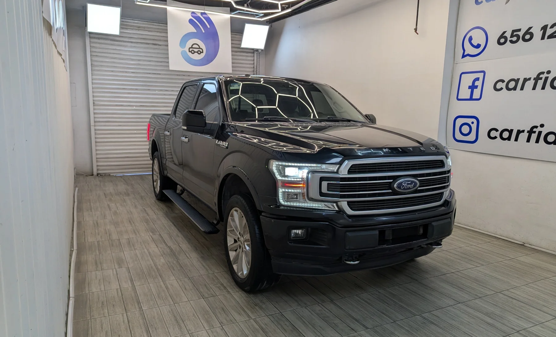 Ford F-150 Platinum 2019 — exterior 3 de 10
