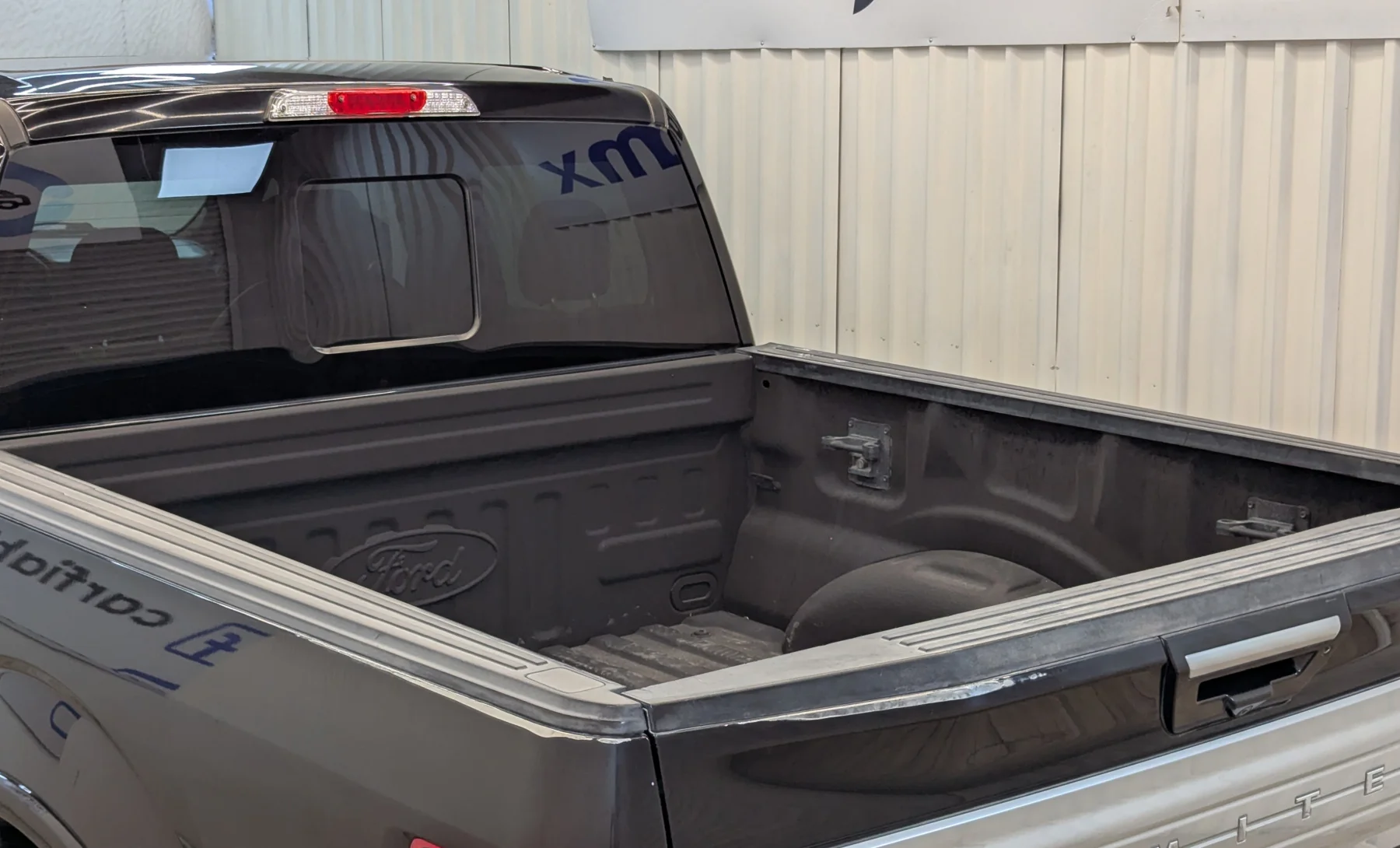 Ford F-150 Platinum 2019 — exterior 9 de 10