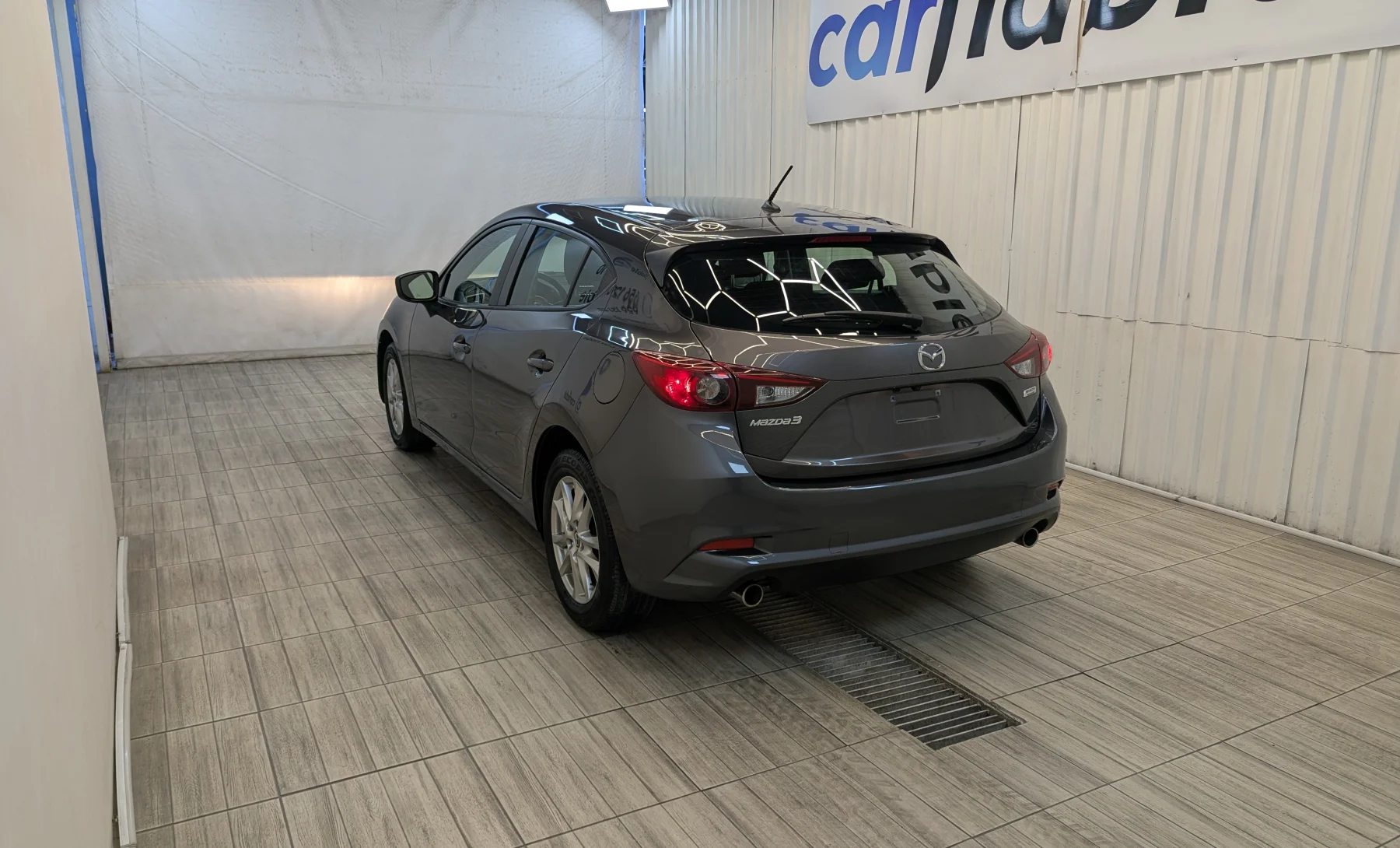Mazda 3 Sport 2017 — exterior 6 de 10