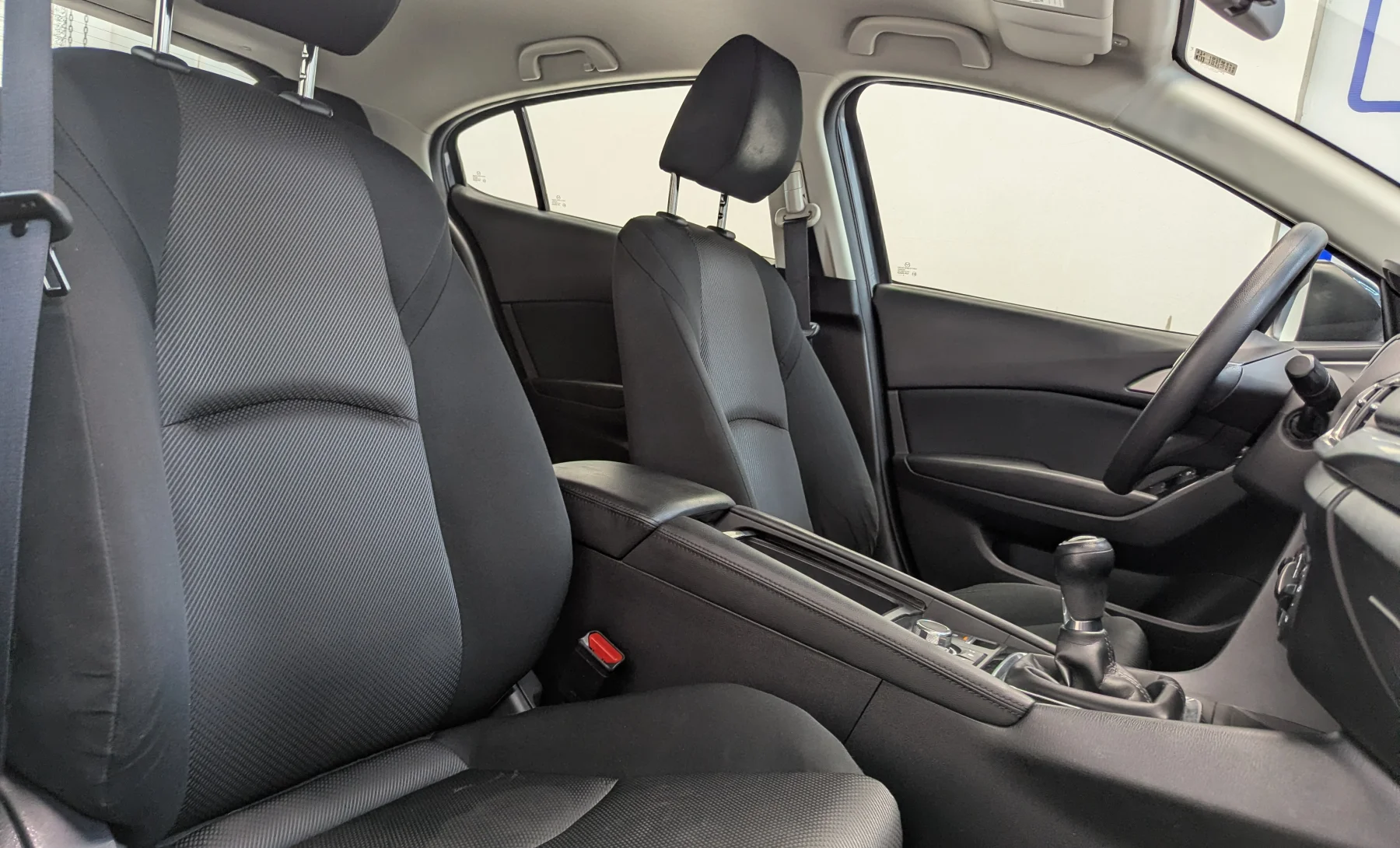 Mazda 3 Sport 2017 — interior 7 de 10