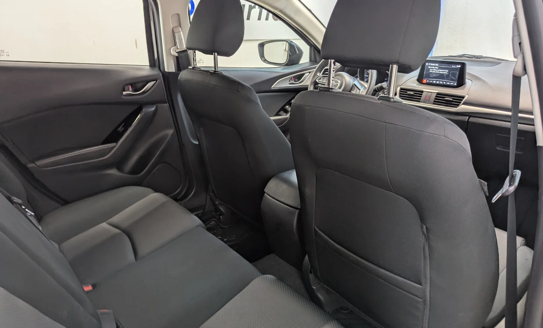 Mazda 3 Sport 2017 — interior 9 de 10