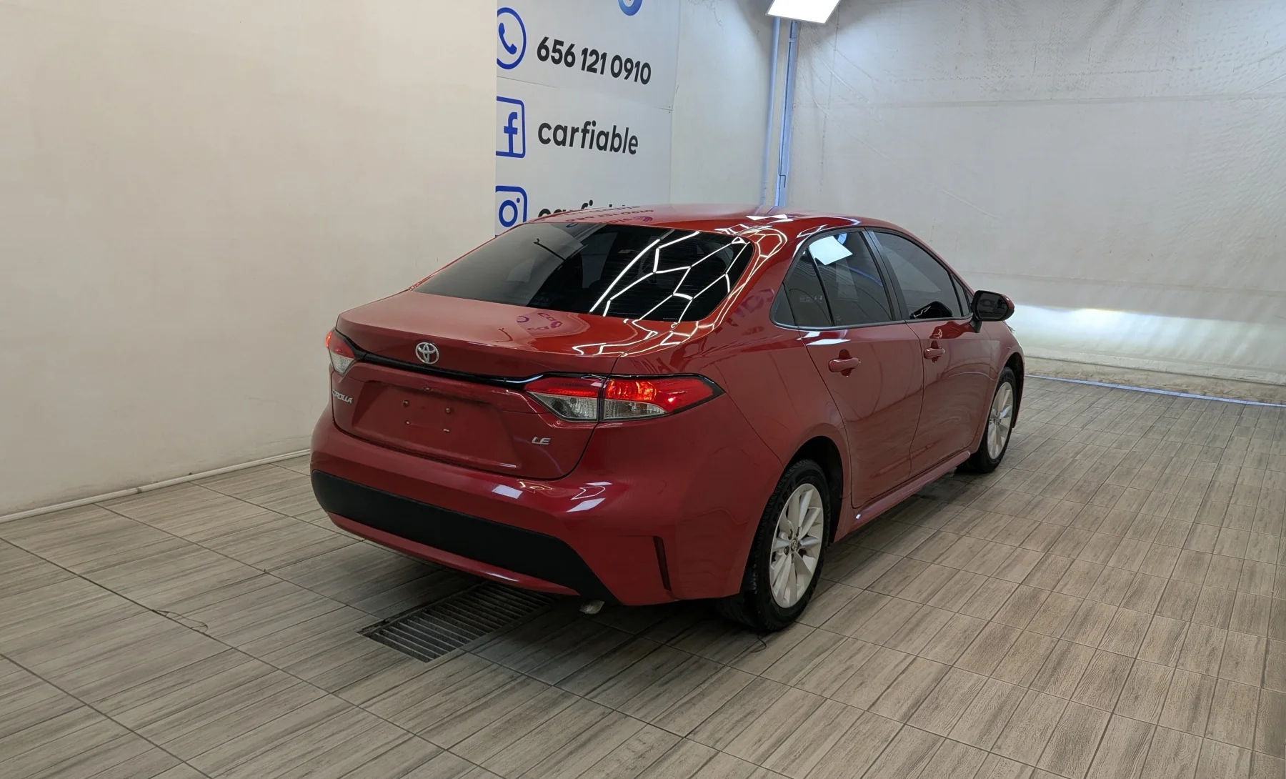 Toyota Corolla LE 2020 — exterior 4 de 10