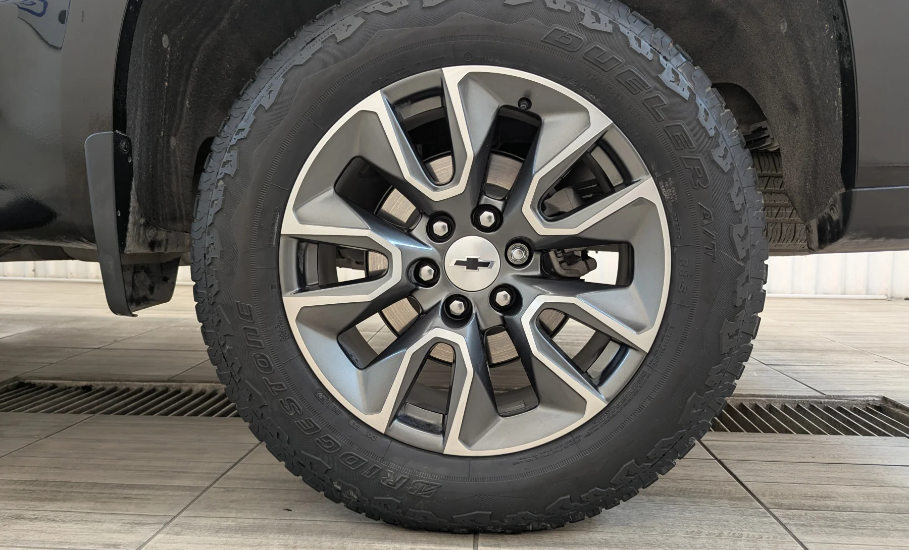 Chevrolet Cheyenne RST 2023 — exterior 10 de 10
