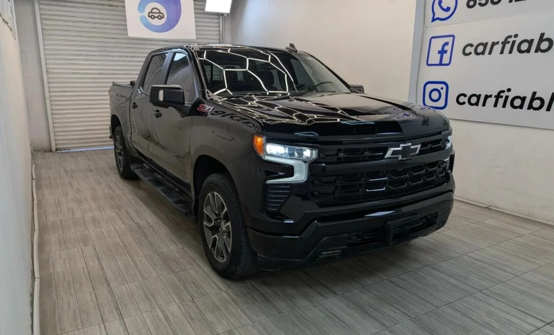 Chevrolet Cheyenne RST 2023 — exterior 3 de 10