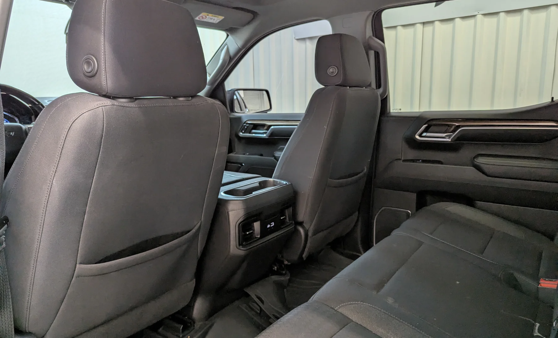 Chevrolet Cheyenne RST 2023 — interior 9 de 10