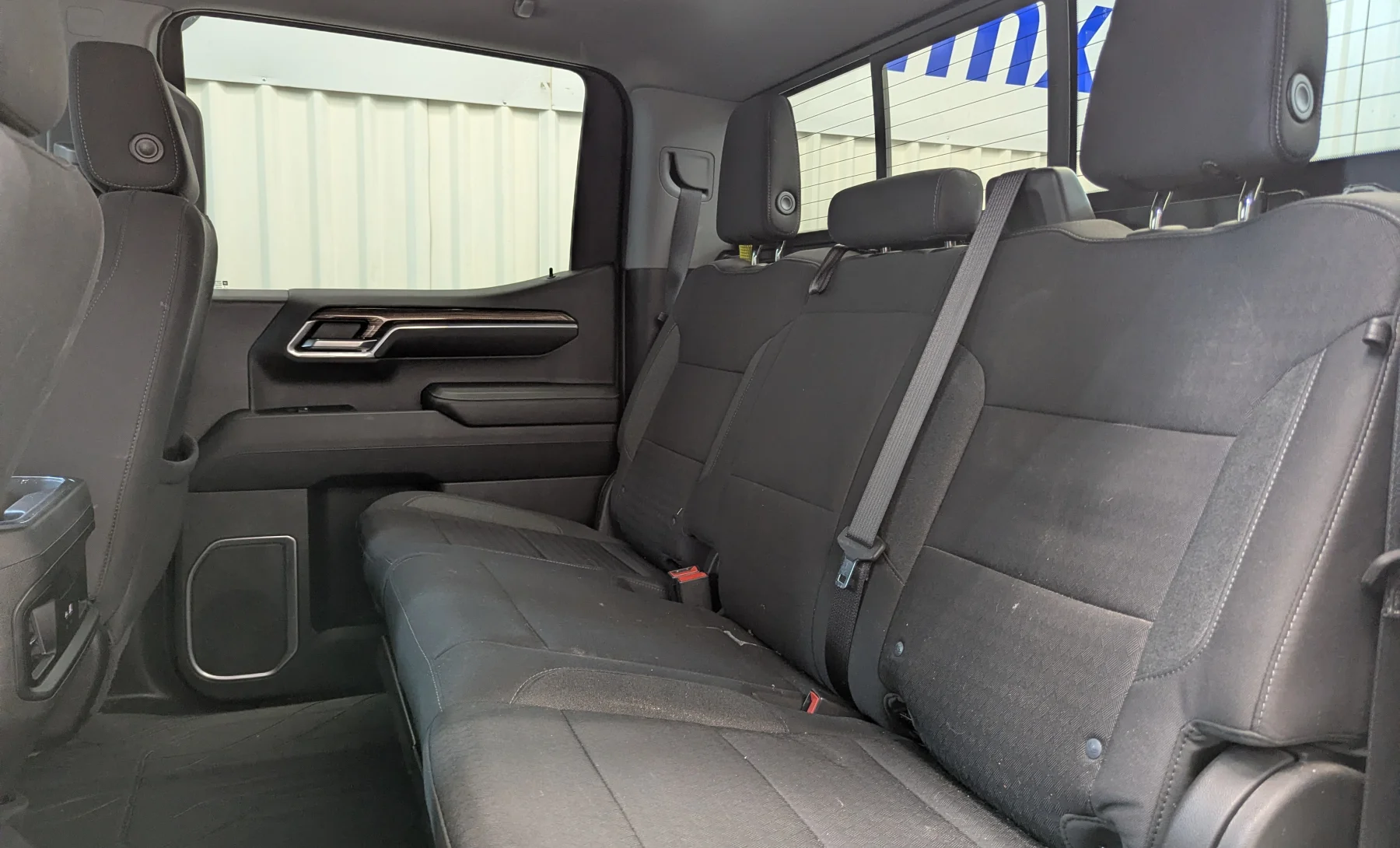 Chevrolet Cheyenne RST 2023 — interior 10 de 10
