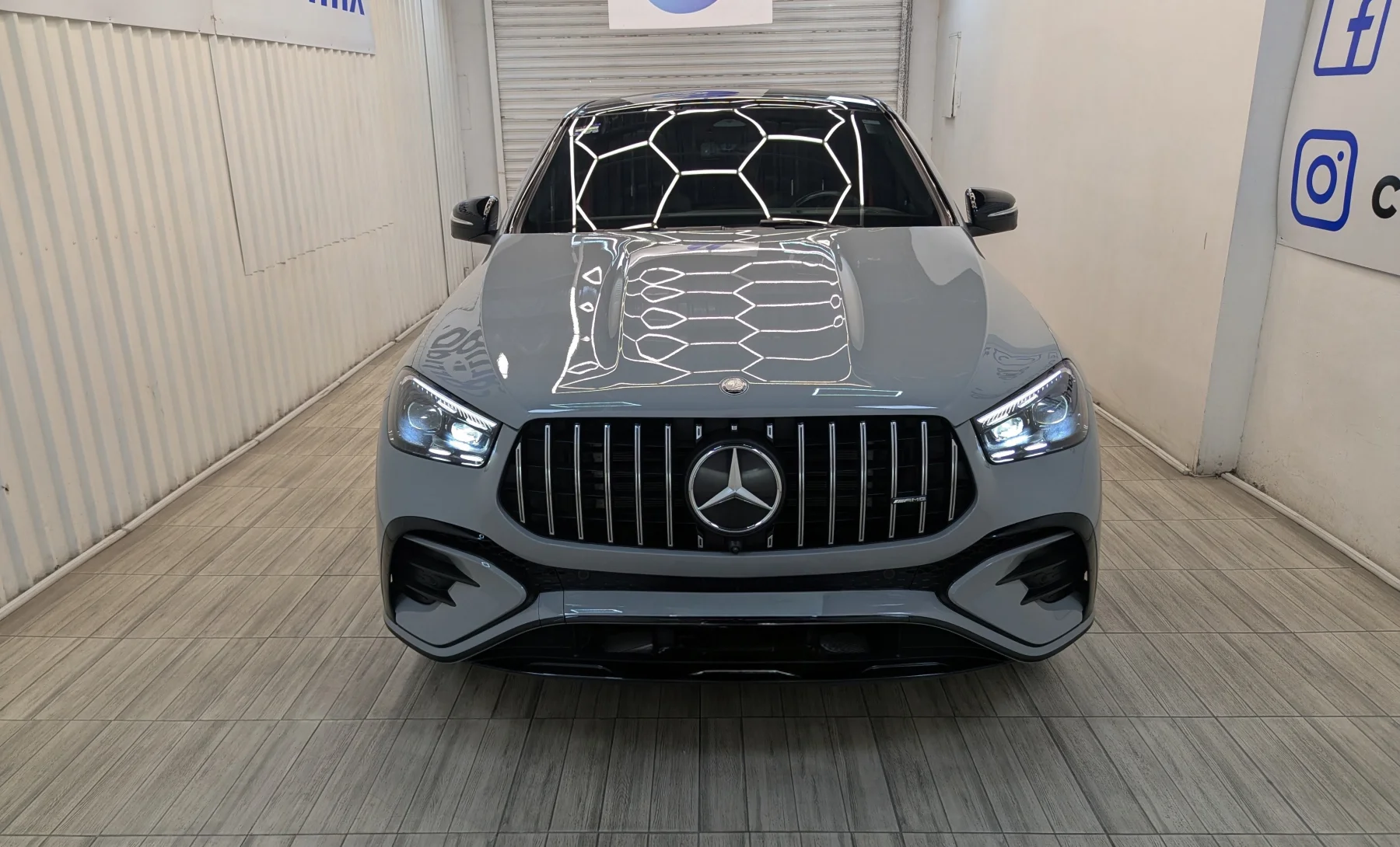 Mercedes-Benz GLE53 AMG 4Matic+ 2025 — exterior 2 de 10