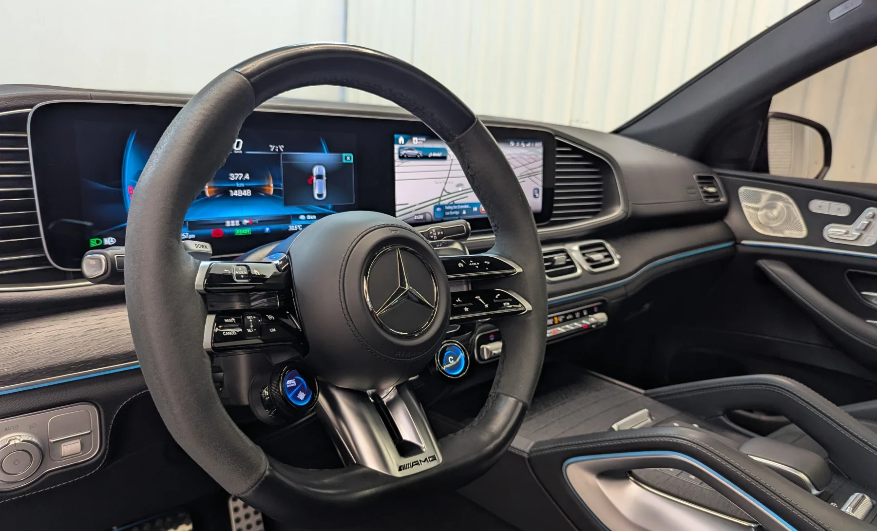 Mercedes-Benz GLE53 AMG 4Matic+ 2025 — interior 1 de 10